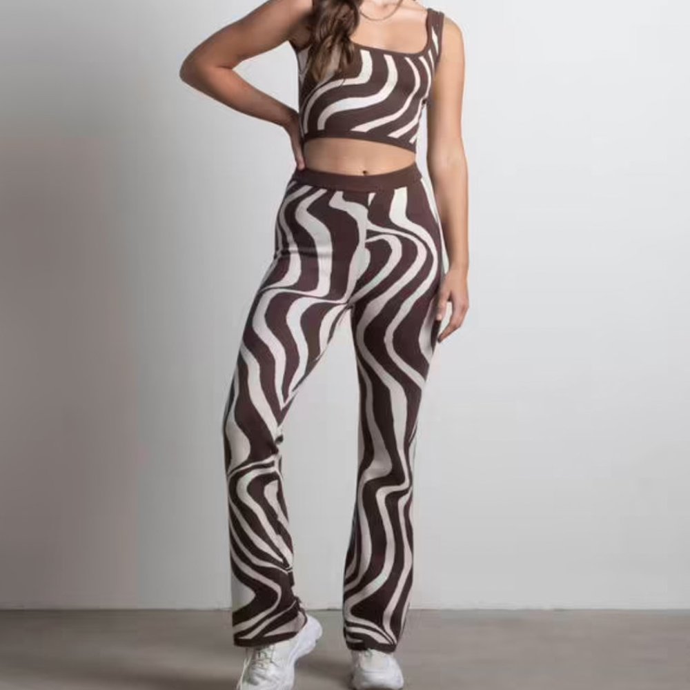 Tobi Chocolate Brown Wavy Sweater Pants
